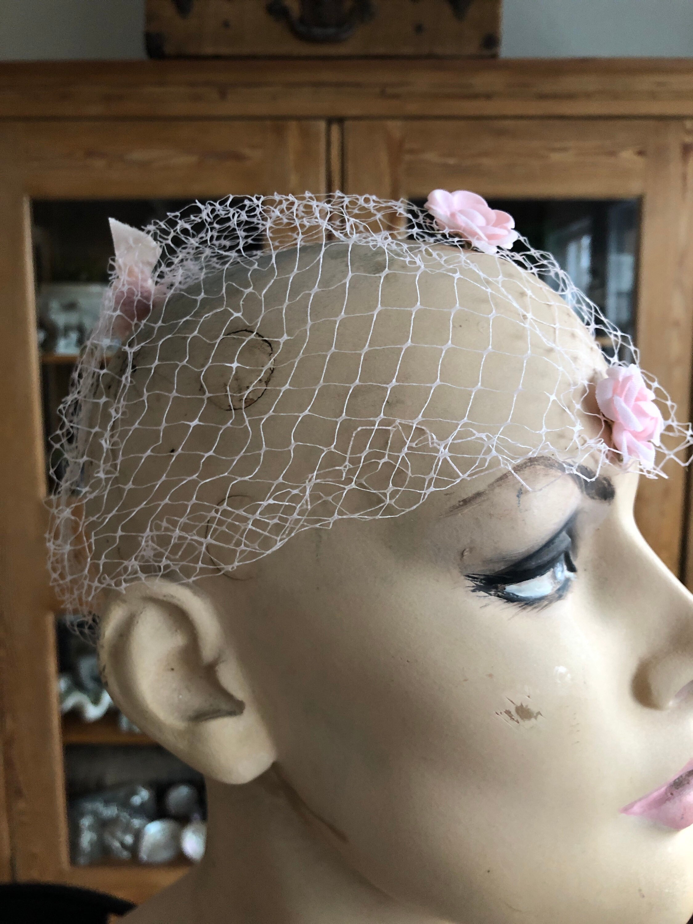 Pretty Vintage Fascinator Pink Netting Hat Tiny Flowers 