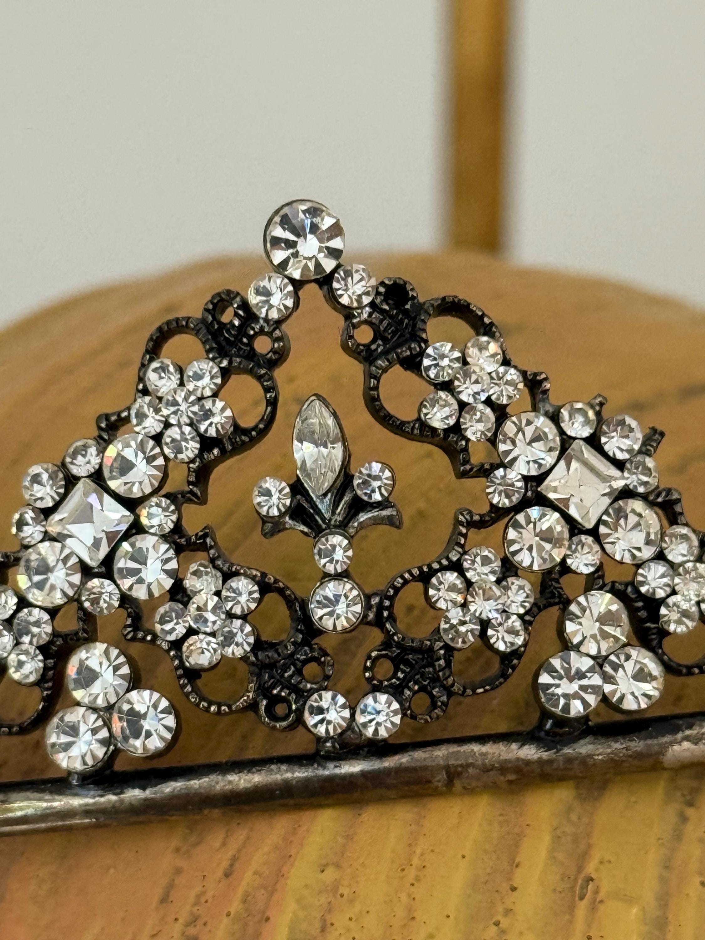 Fleur De Lis Tiara - Etsy display picture 1