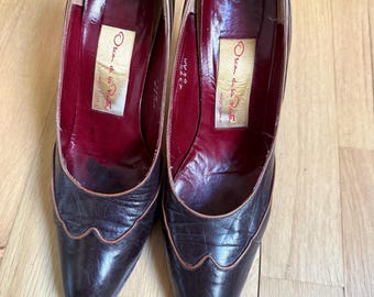 Vintage Designer Shoes Oscar De La Renta Pumps 1980’s Chocolate Brown Quality Leather Shoes Size 6 1/2 AA Rare Tiny Size