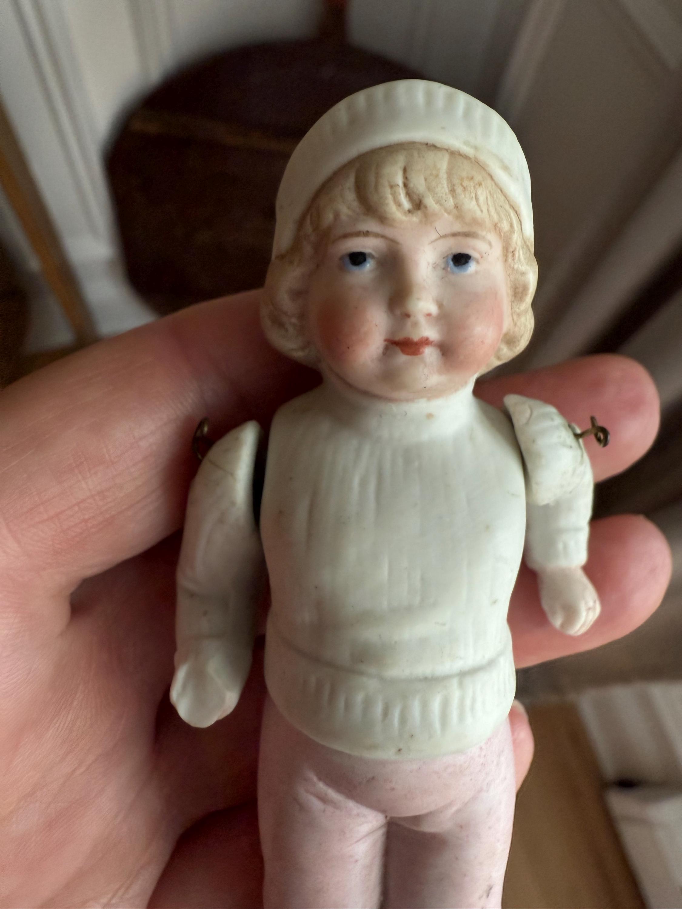アンティーク Hertwig社製ブロンド少女のパリアンドール Antique Hertwig Doll - Etsy