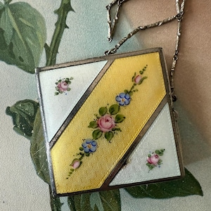 Antique Art Deco Enamel Compact Carryall Purse Chain Wristlet Roses Powdwe Rouge DFB Co