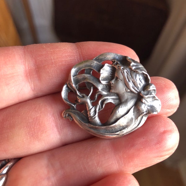 Vintage Art Nouveau Sterling Silver Brooch Pin Flowing Hair Lady Stunning