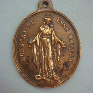 French Nuns Medal Antique Circa Late 1800&#39;s Not Engraved Brass Marie Mary Esse Matrem