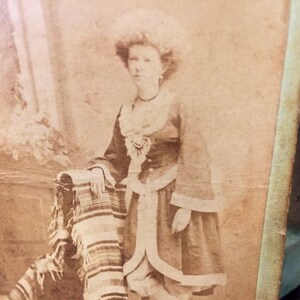 Lovely CDV Cabinet Card Circassion Circus Freak Vintage Antique Photo Barnum Crazy Hair White Afro Navajo Blanket