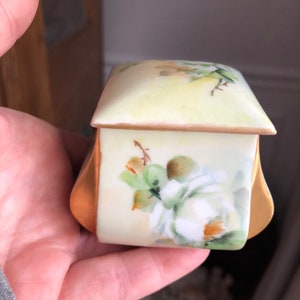 Sweet Antique Porcelain Trinket Box Lux Gilding White Roses Neat Shape