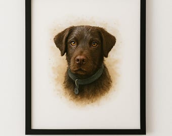 Könnte beinhalten: Ein gerahmtes Aquarellbild eines braunen Labrador-Welpen mit einem schwarzen Halsband. Der Welpe schaut den Betrachter mit einem ernsten Ausdruck direkt an.