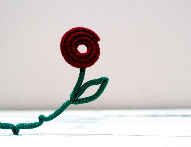 Barbed Rose Necklace, Crochet Flower Choker, Red Rose Necklace image 3