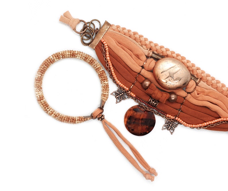 Antique naranja Boho pulsera OOAK manguito ensamblaje quemado image 6