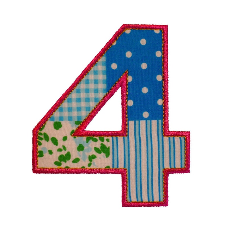 цифра 4 фиолетового цвета. свечи для торта "цифры". Number png instagram. число 4 день рождения. фиолетовый торт со свечами.