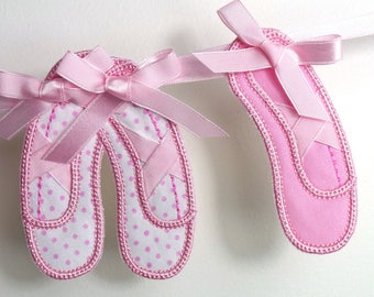 Ballet Shoe Bunting ITH Banner Project Machine Embroidery Designs Applique Pattern Pair and Single in 5 sizes 4", 5", 6", 7", 8" and 9"