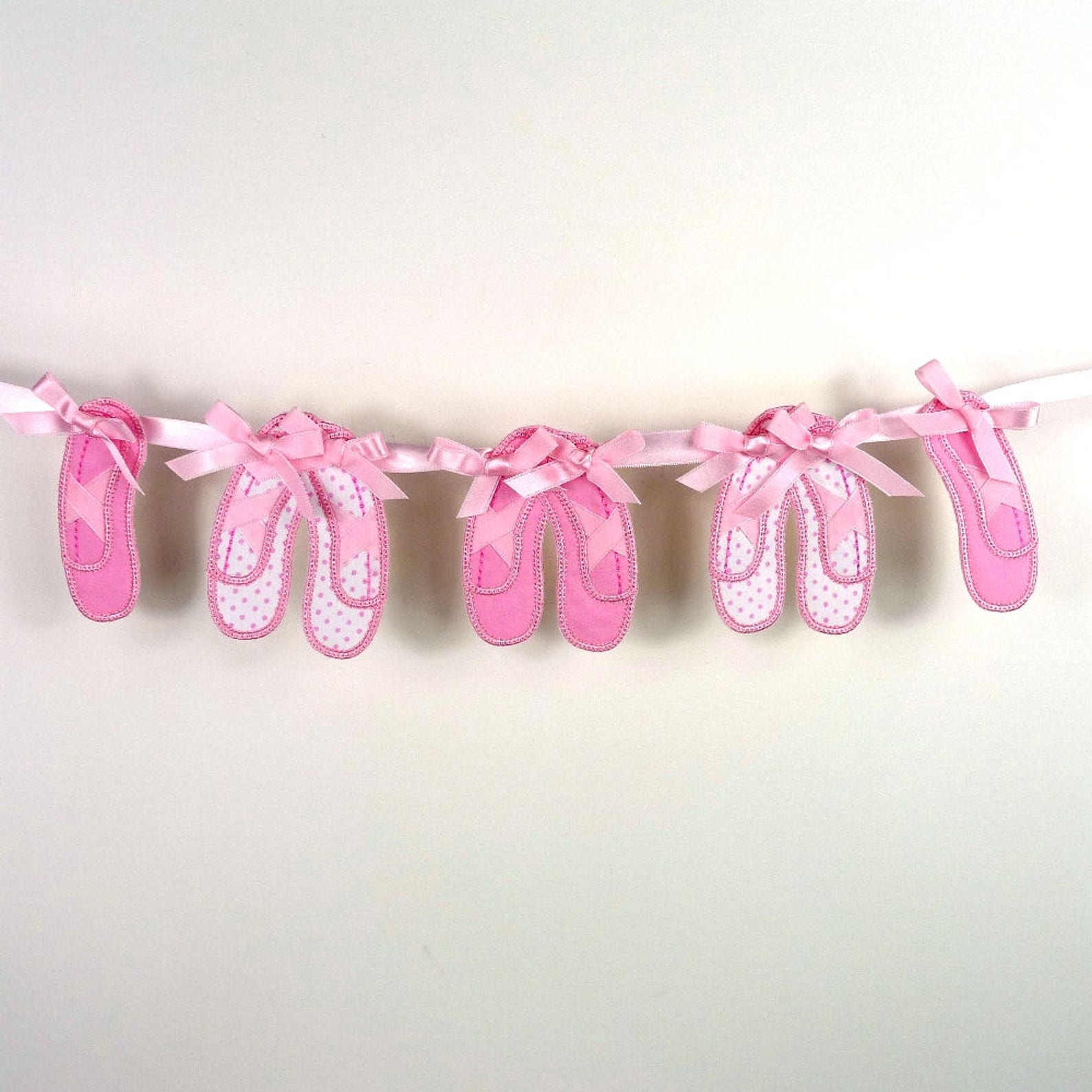 ballet shoe bunting ith banner project machine embroidery designs applique pattern pair and single in 5 sizes 4 ballet shoe bunting ith banner project machine embroidery designs applique pattern pair and single in 5 sizes 4