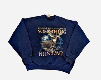 Bluza z nadrukiem jelenia w stylu vintage, granatowa, z napisem „I Believe I'll Go Hunting” z lat 90., duża, z motywem dzikiej przyrody