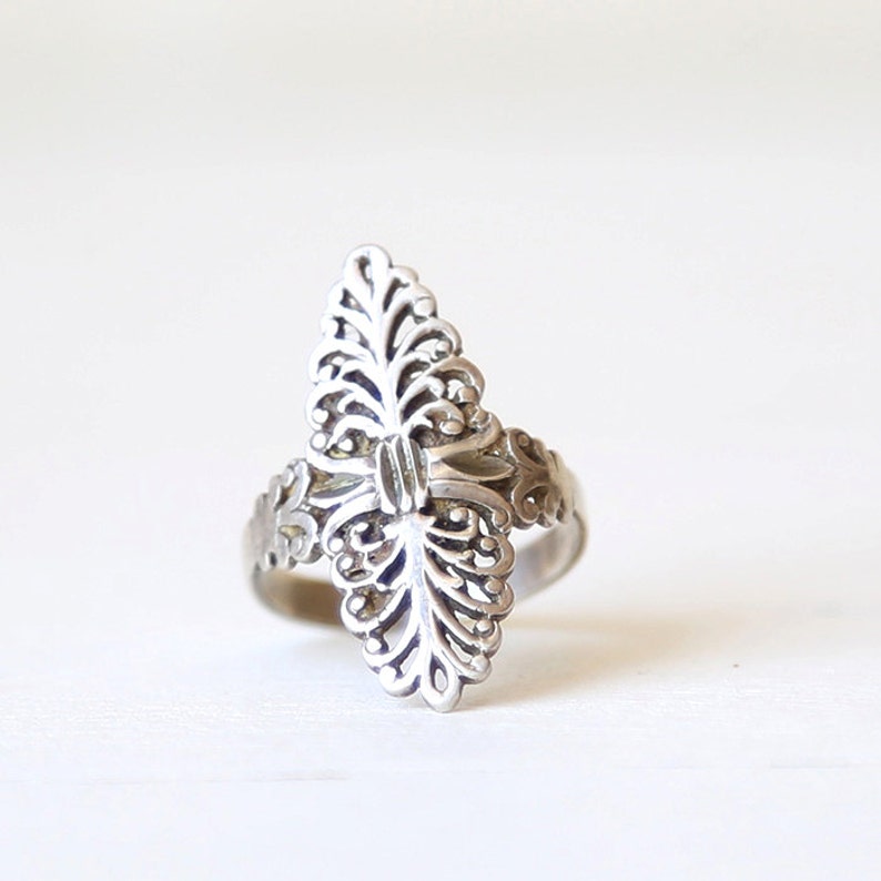 Silver Ornate Long Vintage Ring // Size 6 // Everyday Silver - Etsy