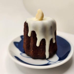12 White Chocolate Canelé | Copper Baked | Ultra-Crisp Caramelized Crust | 6+ Pastries | Canneles | Real Vanilla Beans / French Pastries