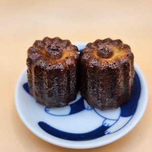 24 Small Canelé de Bordeaux | Copper Baked | Ultra-Crisp Caramelized Crust | 6+ Pastries | Real Vanilla Beans | French Canneles Pastries
