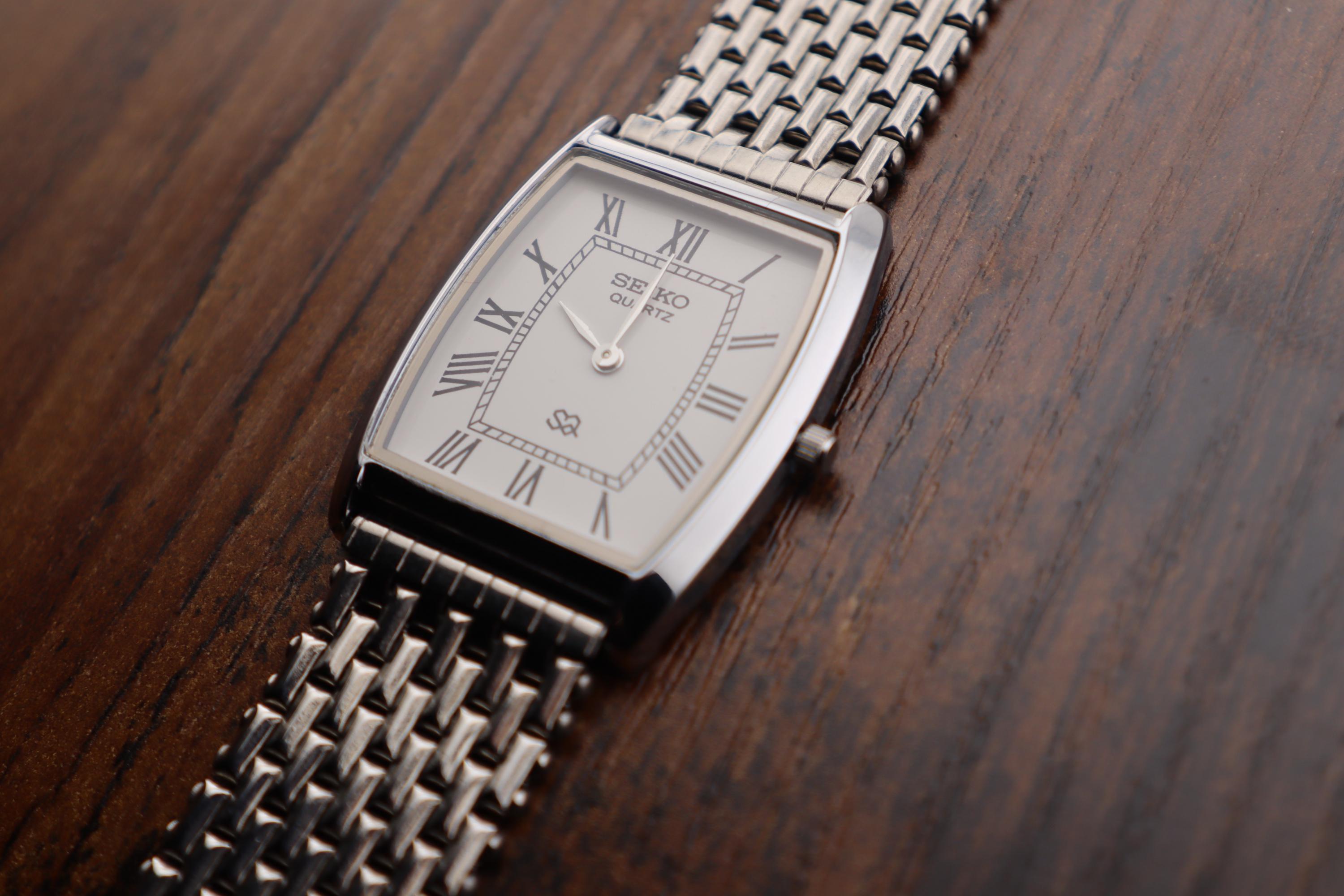 Rare Vintage Seiko Slim Barrel Tank Men White Dial SILVER  display picture 2