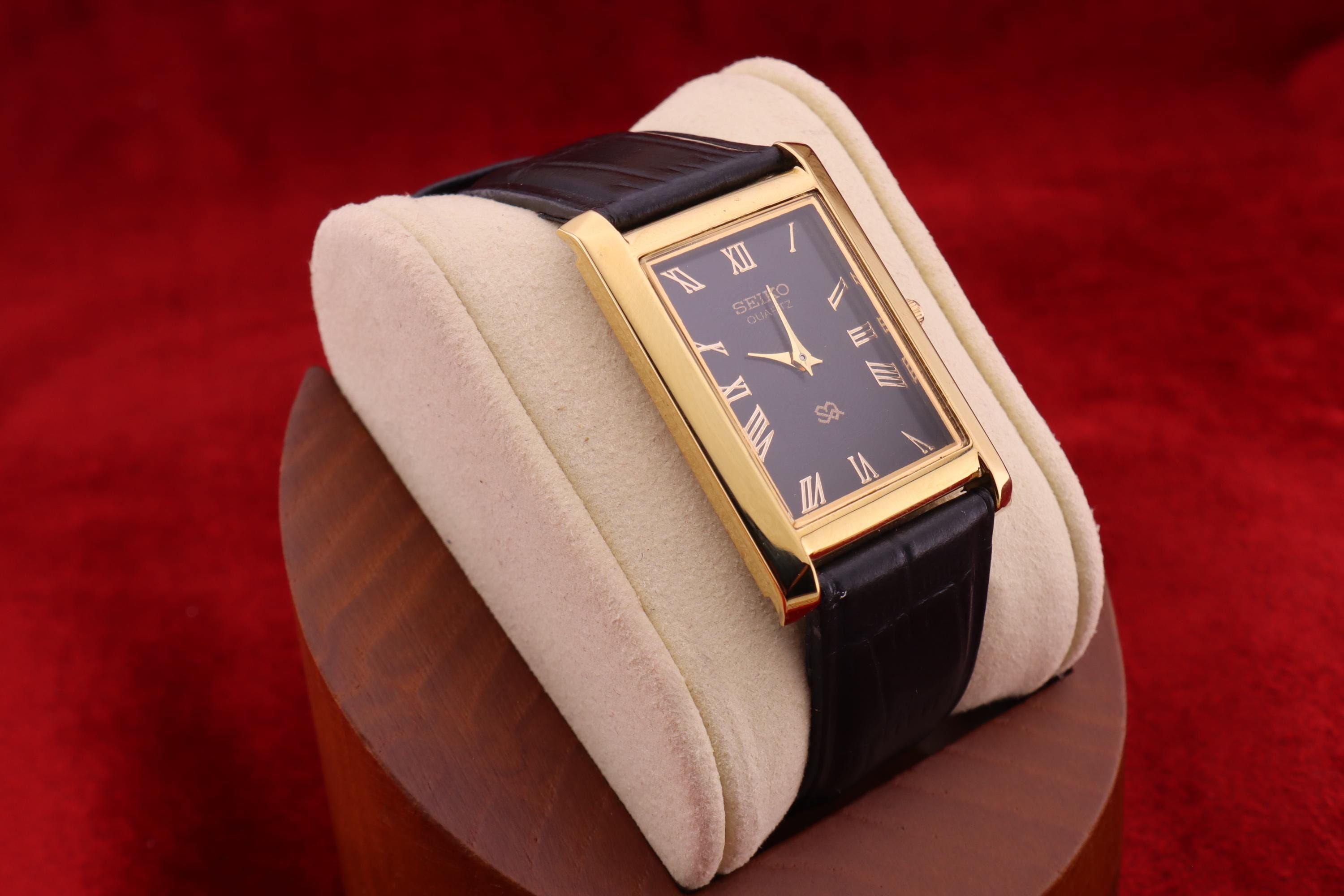 ワイフ Rare Shape Watch - Etsy Singapore
