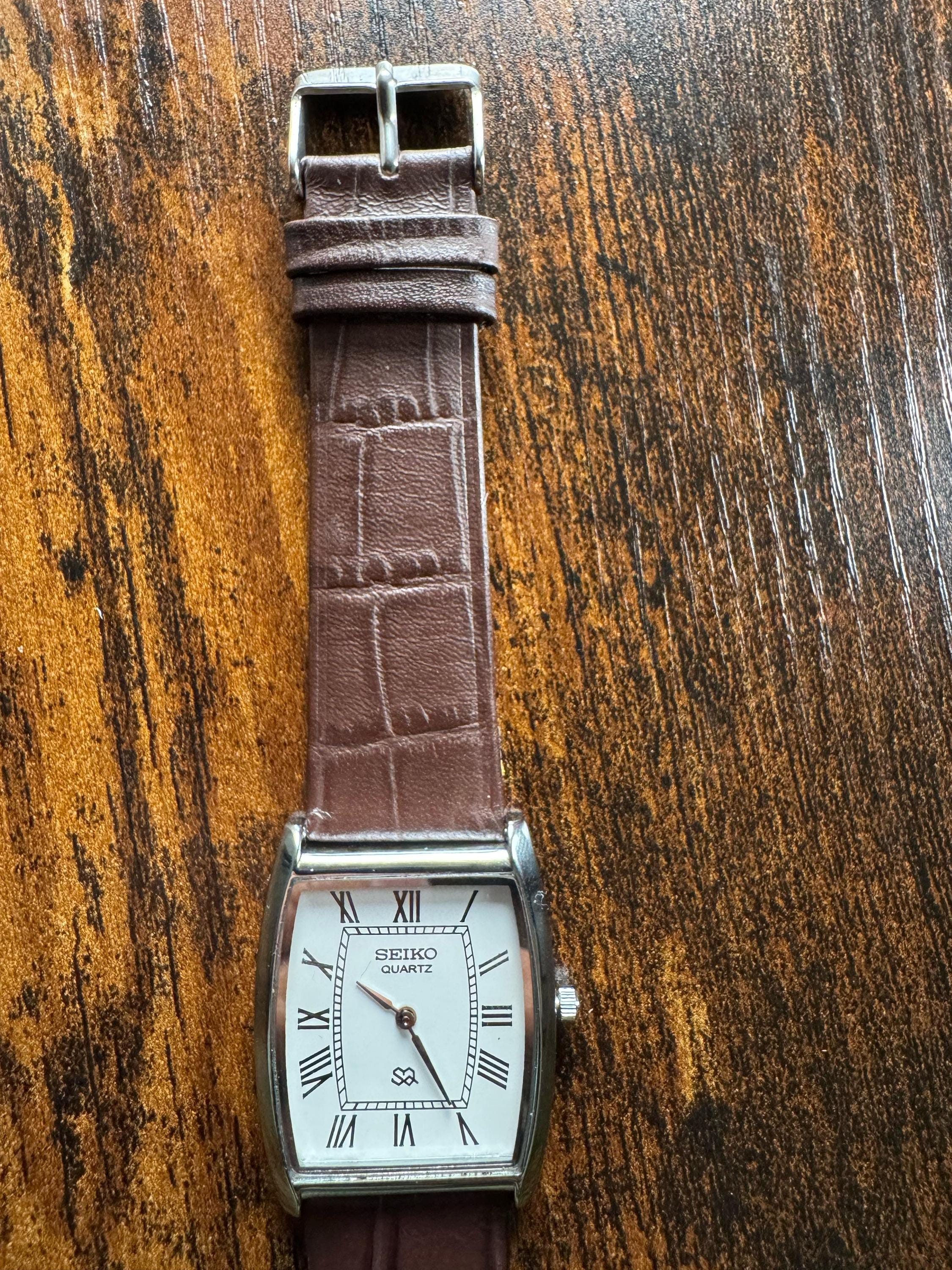 読*き様 SEIKO tank ヴィンテージ　美品 　クオーツ　レクタンギュラー SEIKO セイコー クォーツ 腕時計 レクタンギュラー ゴールド