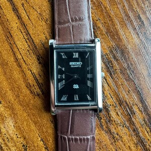 Vintage Rare Seiko Men Slim Tank Quartz Black Dial Dark Brown Leather Strap Dress Watch