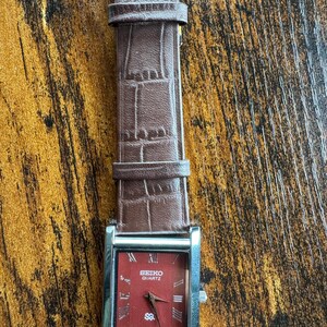 Vintage Rare Seiko Men Slim Tank Quartz Red Dial Dark Brown Leather Strap Dress Watch