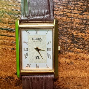 Rare Vintage Seiko Slim tank Men White Dial Dark Brown Strap Formal Dress watch