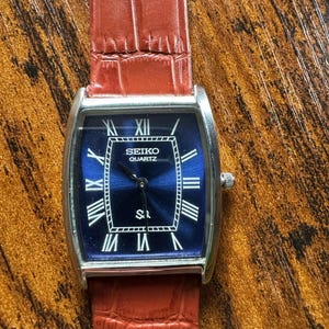 Rare Vintage Seiko Slim Barrel tank Men Blue Dial LIght Brown Strap Formal Dress watch