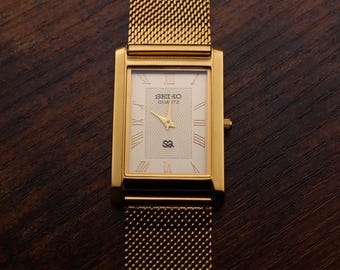 Rare Vintage Seiko Slim Men Golden Dial & Mesh Band Formal Dress watch