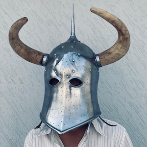 Viking Helmet with Central Spike Horns, Handmade Medieval Armor, Fantasy Warrior Cosplay, LARP & SCA Display Ready Helmet