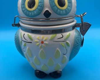 Boston Warehouse Hinged Jar – Floral Owl Design – Decorative Storage Canister