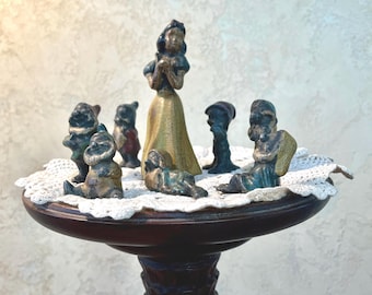 Antique Cast Iron Snow White & the Seven Dwarfs Figurines – Complete Set – 1940s Vintage