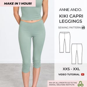 Puede incluir: Un patrón de costura digital para leggings Kiki Capri de Annie Ando, que muestra unos leggings capri de color verde salvia, un dibujo técnico de la prenda y texto que indica las tallas XXS a XXL, un tutorial en vídeo y una hora de confección.