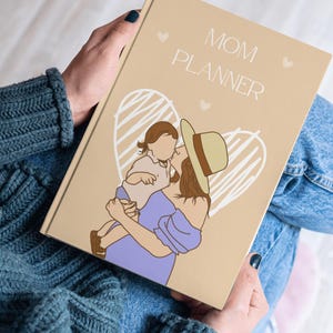 The Ultimate Mom Planner – Organize Your Chaos with Love!