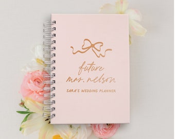 Coquette Bow Wedding Planner: Personalized Bridal Shower Engagement Gift