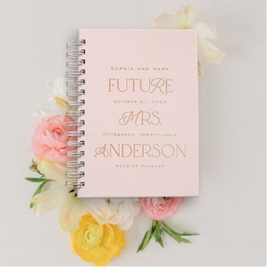 Wedding Planner,  Personalized Wedding Planning Book, Foil Bridal Shower Gift, Engagement Gift, Gift for Bride, Modern Wedding Planner