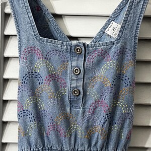 Vestito estivo per bambina Carter's 3t riciclato, rimodellato con cuciture a mano Sashiko Seigaiha in più colori, pezzo unico