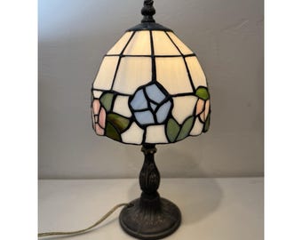 Vintage Tiffany Style Accent Table Lamp Pink Blue Roses Stained Glass Flower 13"
