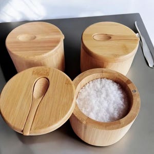 Bambus Salz und Pfeffer Gläser: Gewürzbox aus Holz mit Deckel