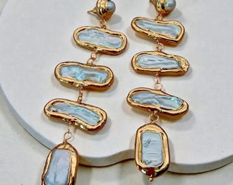 Orecchini pendenti con perle - Perle barocche naturali, orecchini a bottone placcati in oro, orecchini importanti ad alta lucentezza, regalo elegante per lei