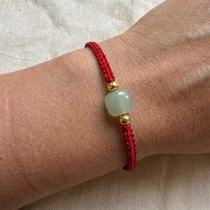 Bracelet en jade - Bracelet porte-bonheur ficelle rouge, amulette de protection, porte-bonheur, bracelet d'amitié réglable