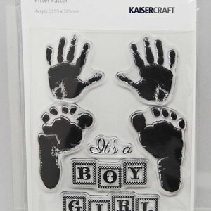 KaiserCraft Pitter Patter Clear Stamps -- Acrílico -- Huella de huella de mano Baby Blocks Es un niño
