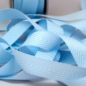 Ruban rayé Chevron Twill -- 3/4 pouce -- Baby Blue White