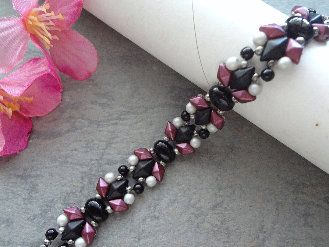 DIY Beaded Bracelet Tutorial Pattern - Sparkle Ribbon Duos Bracelet ...