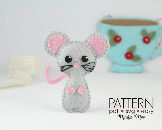 mouse finger puppet