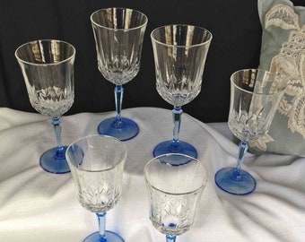 Water Wine Glasses 6 American Heritage by St. George Made in USA 6 Clear Bowl with Blue Stem and Foot Water Wine Glasses MINT CONDITION