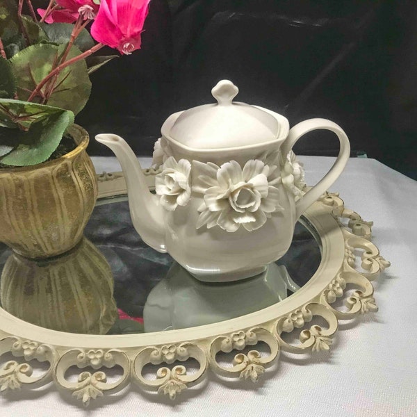 Godinger Teapot I Godinger Embossed Floral Teapot Godinger Rosemary Teapot  Cottage Chic Teapot Tea Filter MINT