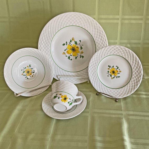 Wedgwood Jacqueline Basket Weave, Vintage Wedgwood Yellow Floral place settings, Made in England