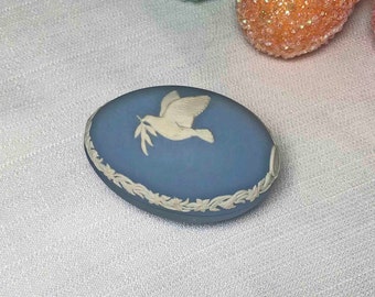 Wedgwood Jasperware "Dove of Peace"  Egg Vintage Wedgwood Rare 3" Dove Of Peace Egg Free Shipping