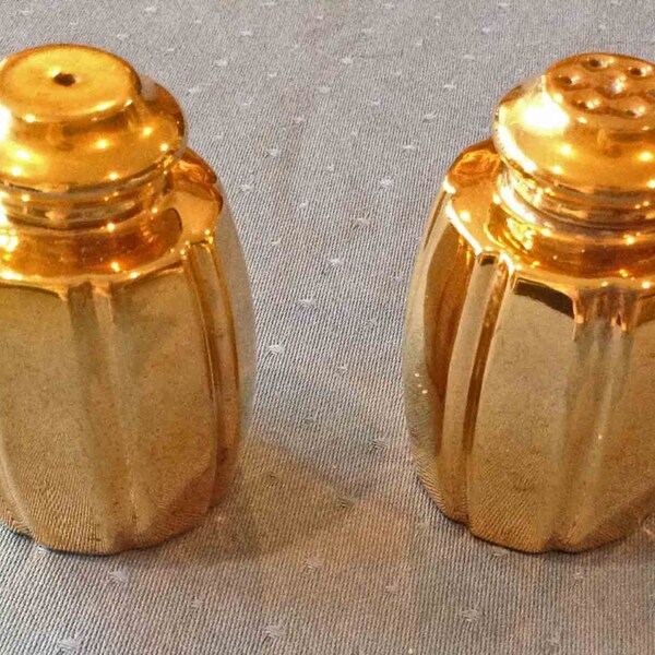 Fitz and Floyd Goldtone Salt and Pepper Shakers, Original Box, MINT Condition, Fitz and Floyd under 15