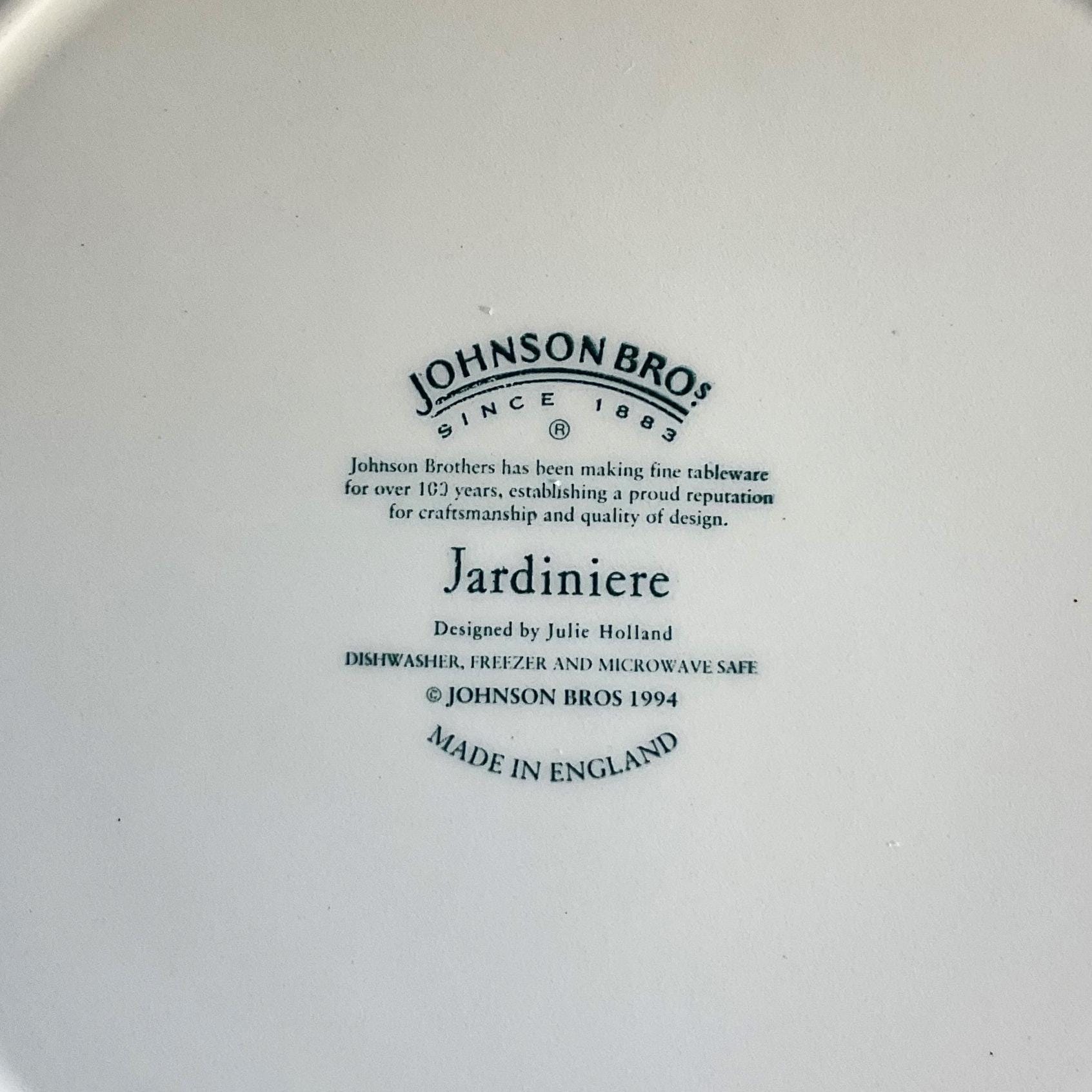 Johnson Brothers Jardiniere Yellow Dinner Plates: Blue Lemon Vase