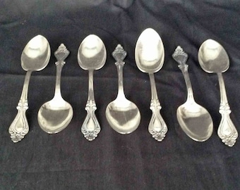 Silver Plate Serving Spoons 7 Wm H Rogers Glossy Serving Spoons Free Shipping Scroll Edge Fan Tip WHR2 Free Shipping Discontinued Pattern